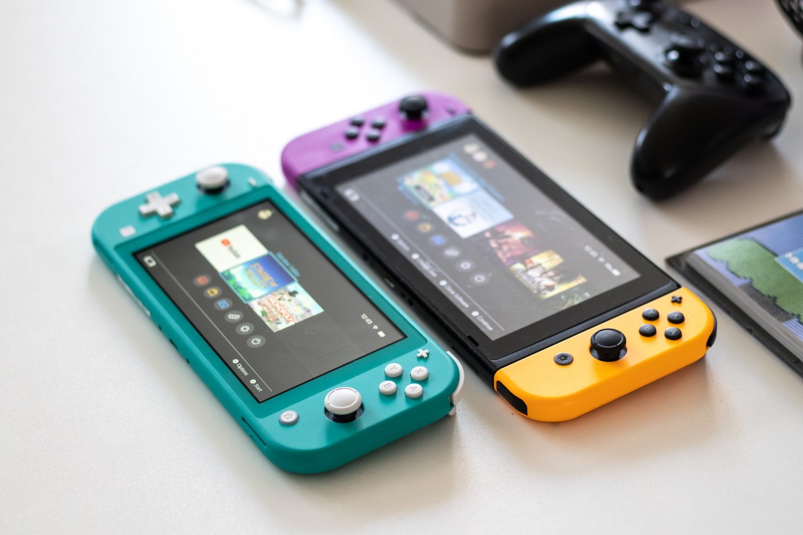 Nintendo Switch lite 7