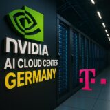 Digitalni render AI cloud centra u Nemačkoj sa logotipima Nvidia i Deutsche Telekom, prikazan uz redove serverskih jedinica u visoko-tehnološkom okruženju.